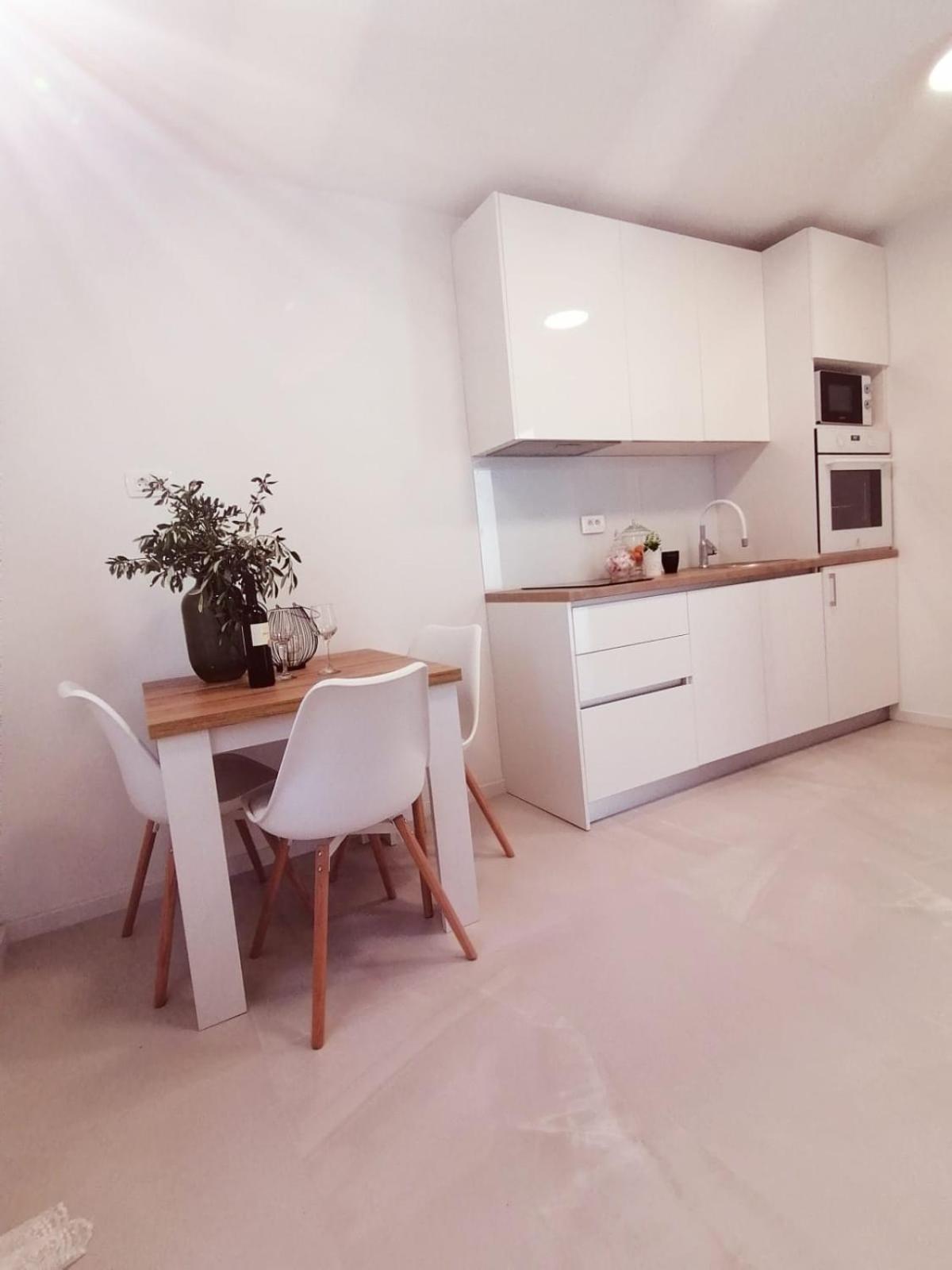 Apartmani Zoric Vodice Bilik gambar