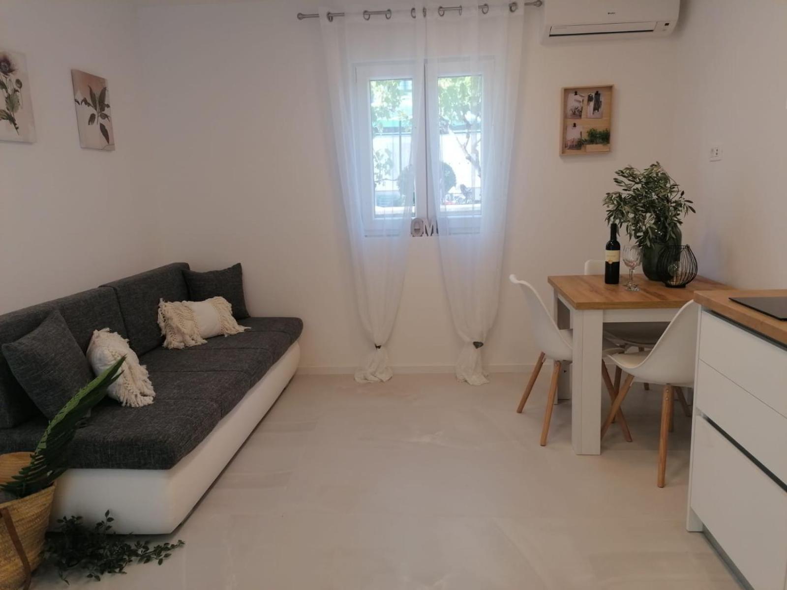 Apartmani Zoric Vodice Bilik gambar