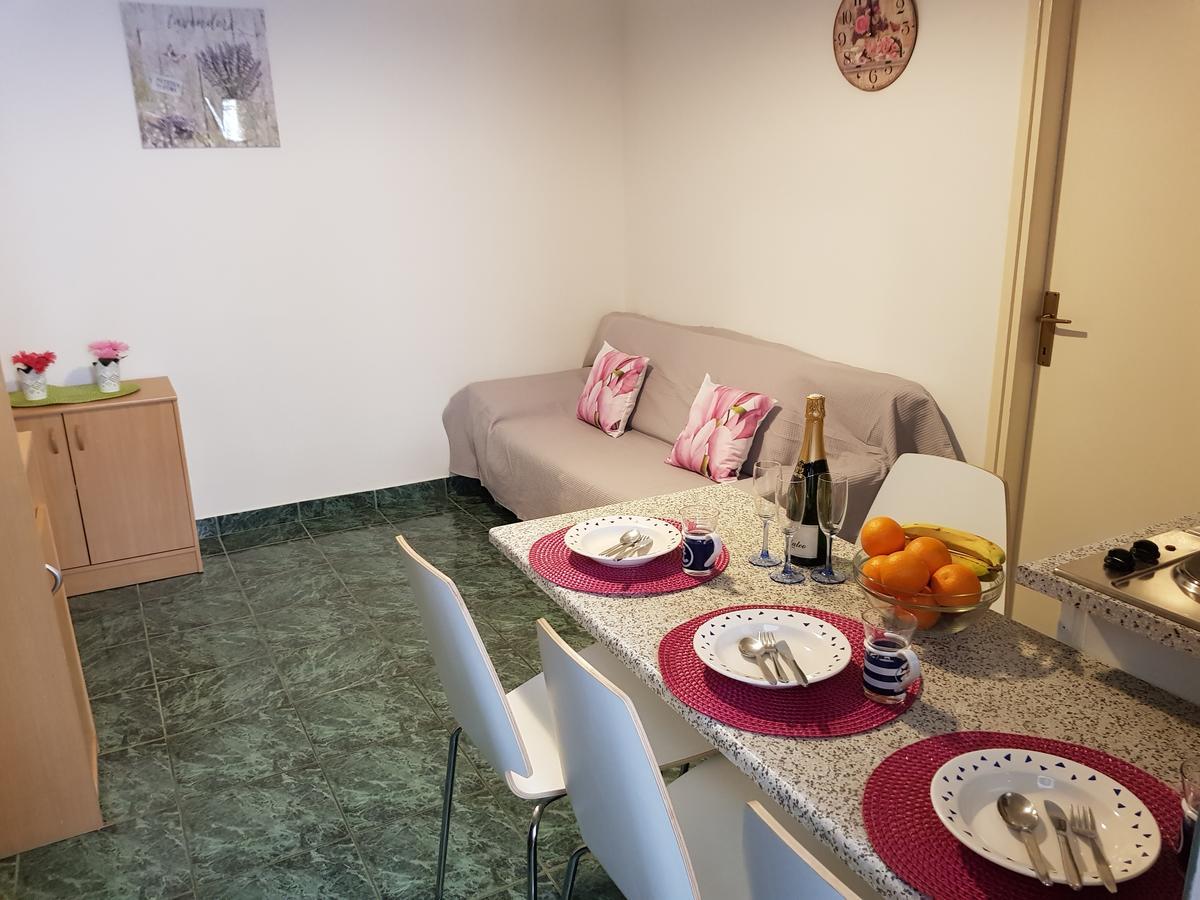 Apartmani Zoric Vodice Luaran gambar